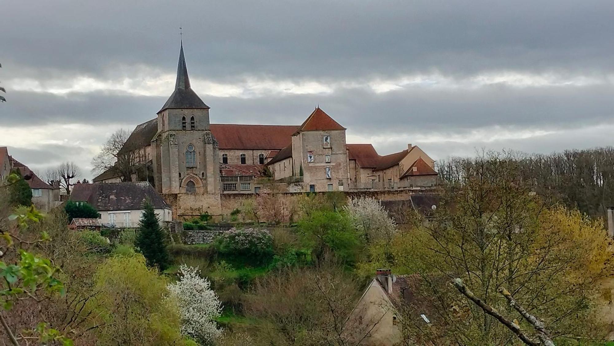 Gite "La Petite" Saint-Benoit-du-Sault Eksteriør billede